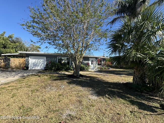 Building Photo - 401 1st Ave