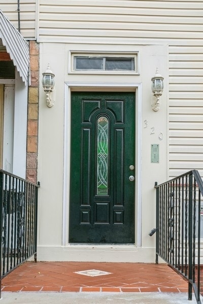 Front door - 320 6th St