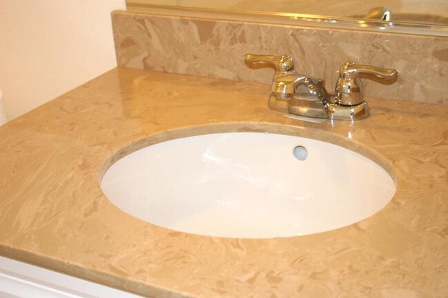 Building Photo - 15157 Goshen Ct