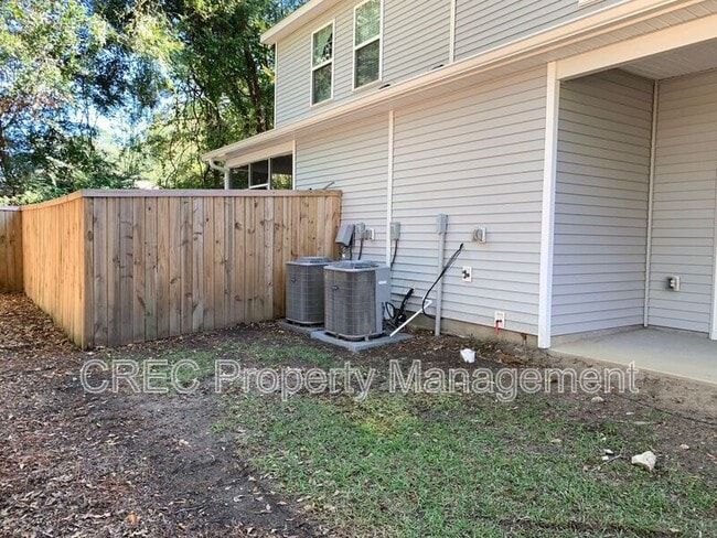 Building Photo - 1050 Lexi Ct