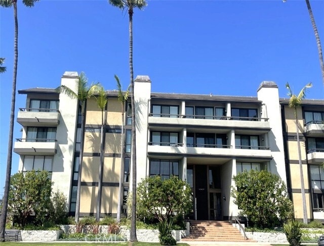 Building Photo - 1007 S Catalina Ave