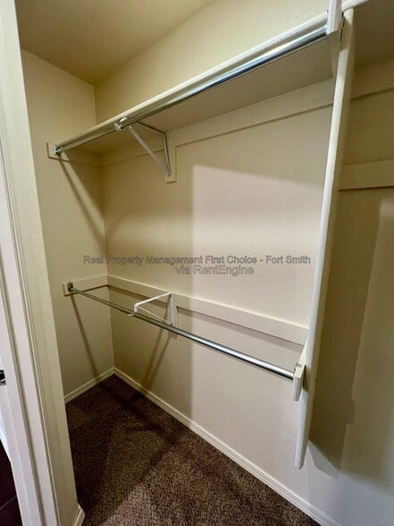 Building Photo - 507 Ridge Point Dr
