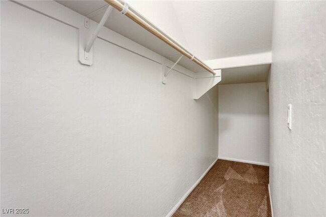 Building Photo - 5737 Fleming St