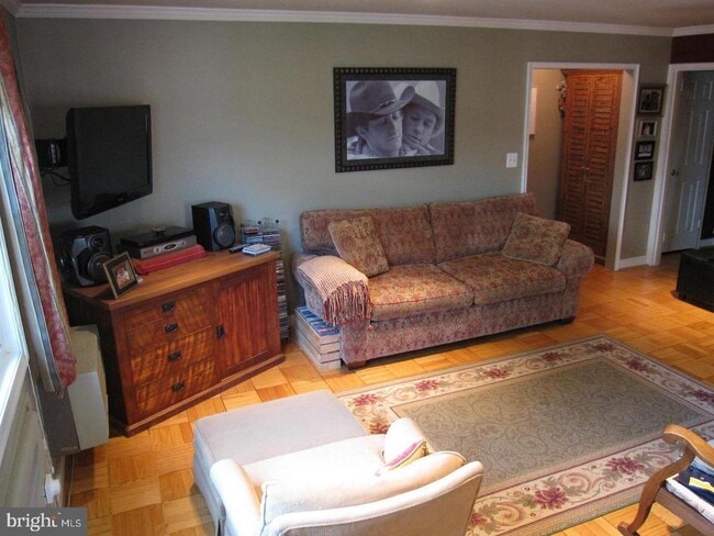 Building Photo - 4374 N Pershing Dr