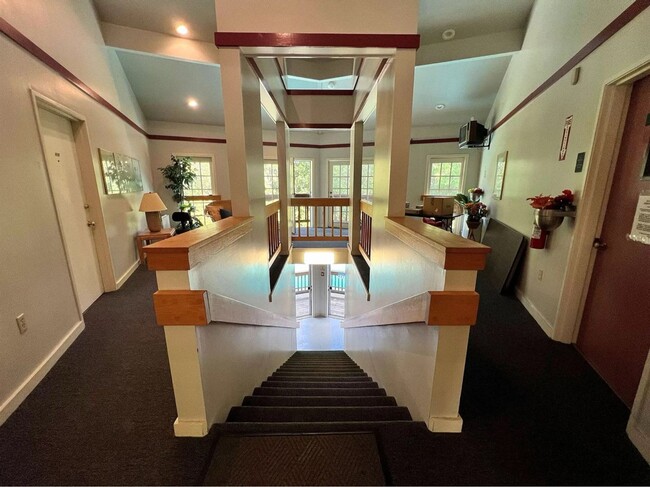 Building Photo - Beautiful One Bedroom Condo - HEAT INCLUDED!!