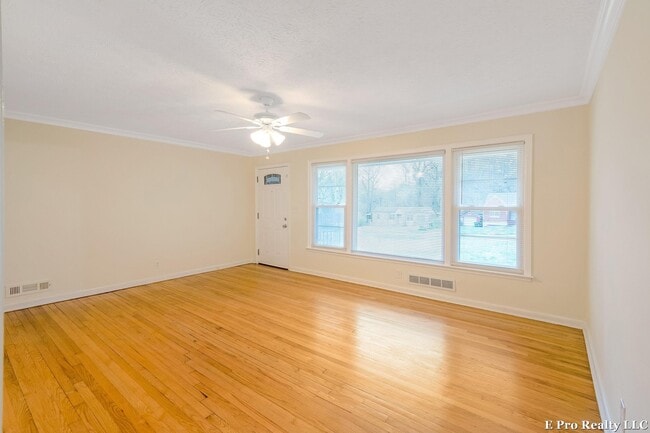 Building Photo - Welcome Home!