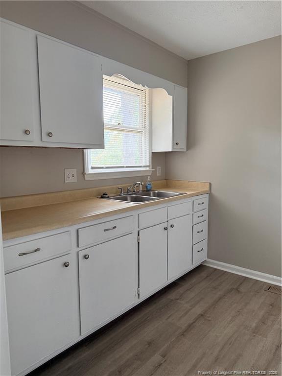 Building Photo - 7615 Hamburg Dr