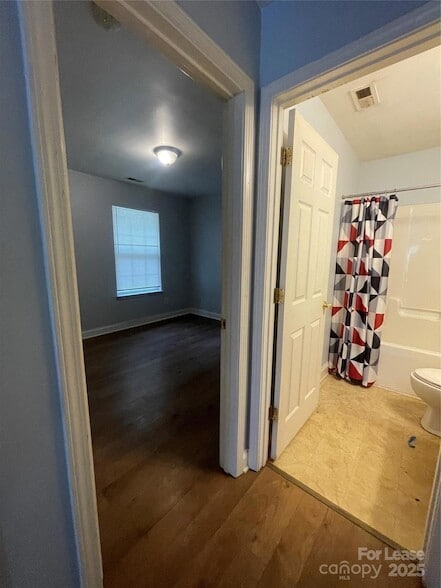 Building Photo - 4702 Amity Pl