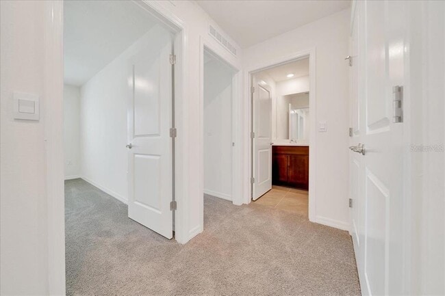 Building Photo - 6614 SW 81st Loop