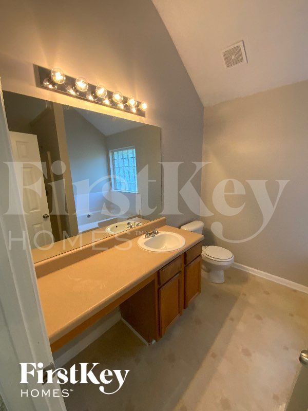 Building Photo - 141 Edison Dr