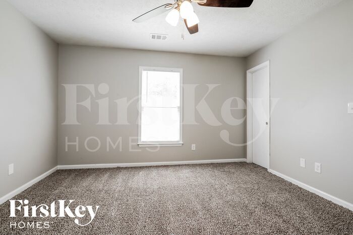 Building Photo - 64 Blanc Way
