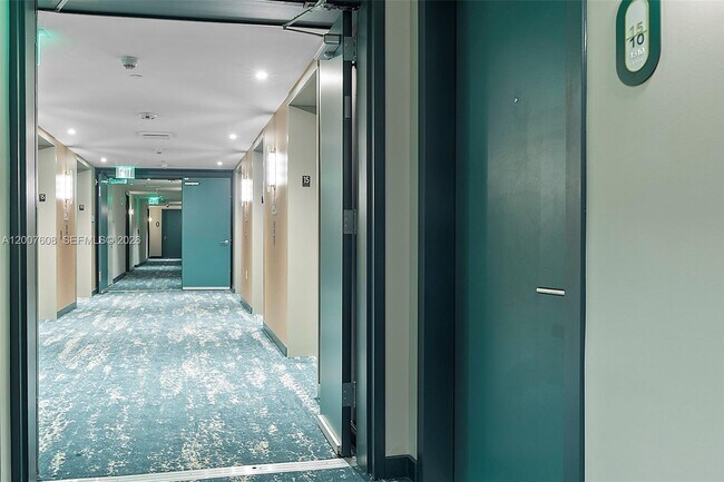 Building Photo - 77 SE 5th St