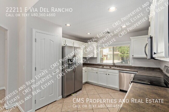 Building Photo - 22211 E Via del Rancho
