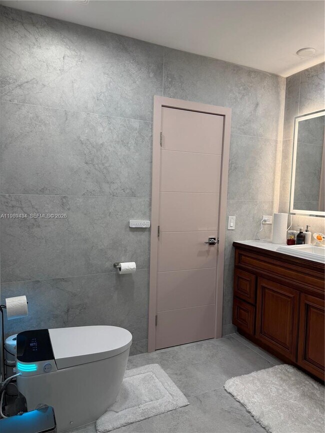 Building Photo - 13451 SW 74th Ave