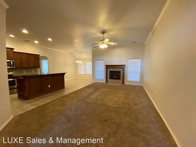 Building Photo - 4 br, 2 bath House - 2405 NW 152nd Street