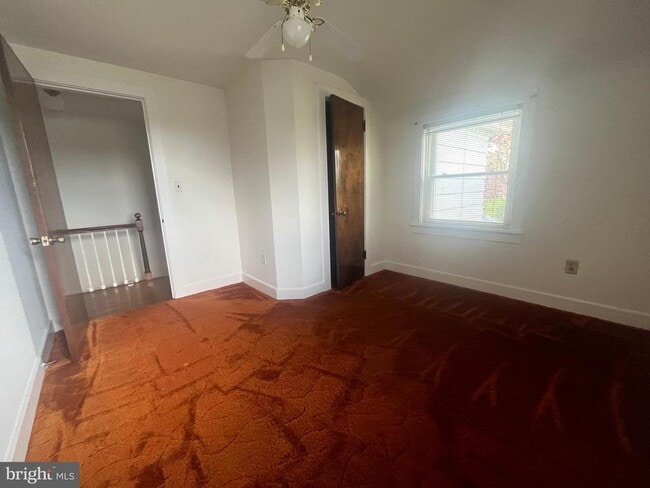 Building Photo - 10924 Buchanan Trail E