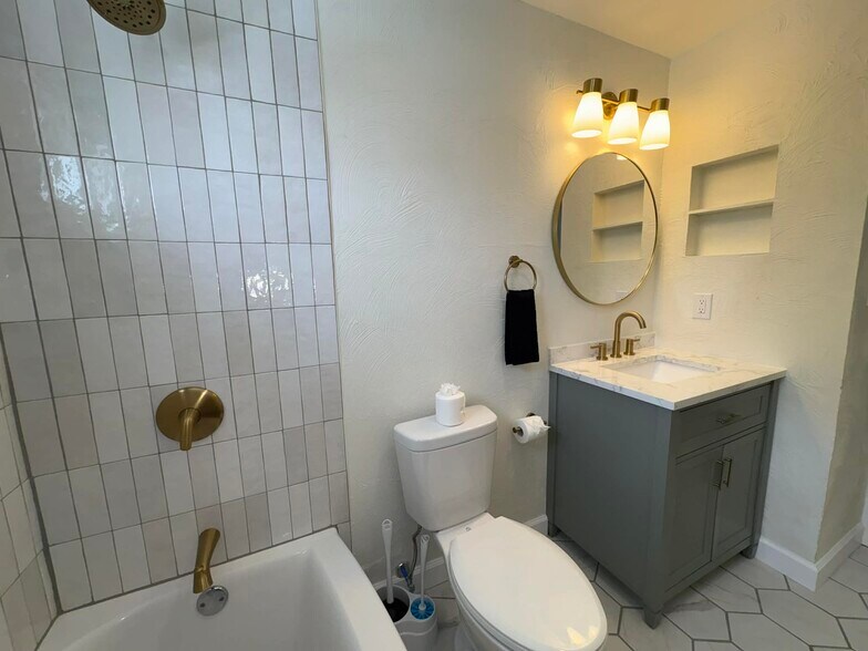 Building Photo - 1 Fitch Ln