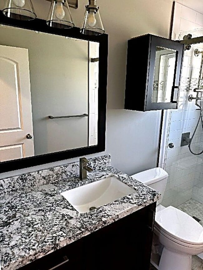 Building Photo - Beautifully Updated Two-Story Home in Sandy — Mountain Views & Big Backyard!