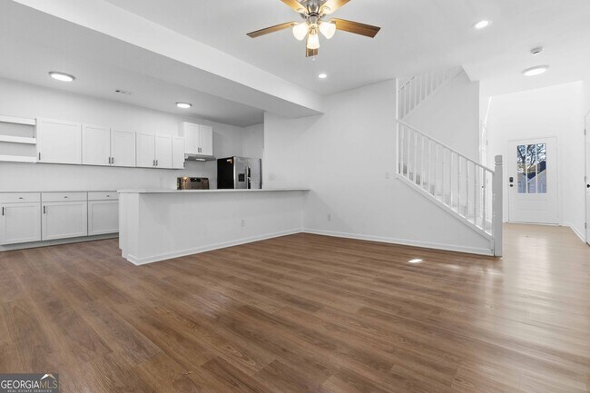 Building Photo - 6938 Shadow Ridge Ln