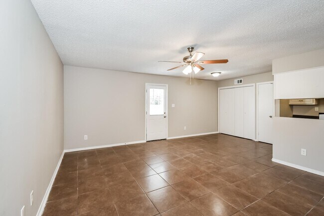 Building Photo - 3512 Chevron Cove