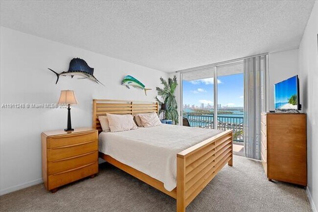 Building Photo - 90 Alton Rd