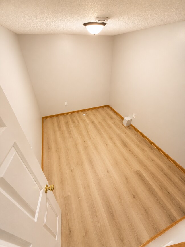 Building Photo - 1415 43rd Ave NE