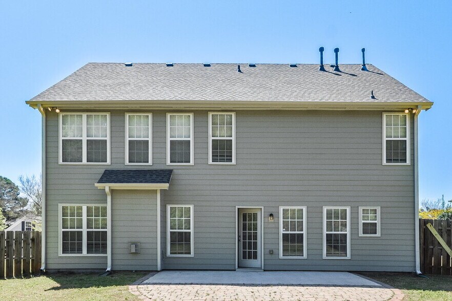 Building Photo - 137 Lantana Dr
