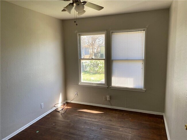 Building Photo - 1035 Haynes St