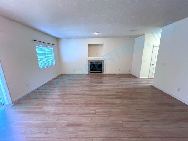 Building Photo - Charming 3-Bed Home with 2.5 Baths & 1558 ...