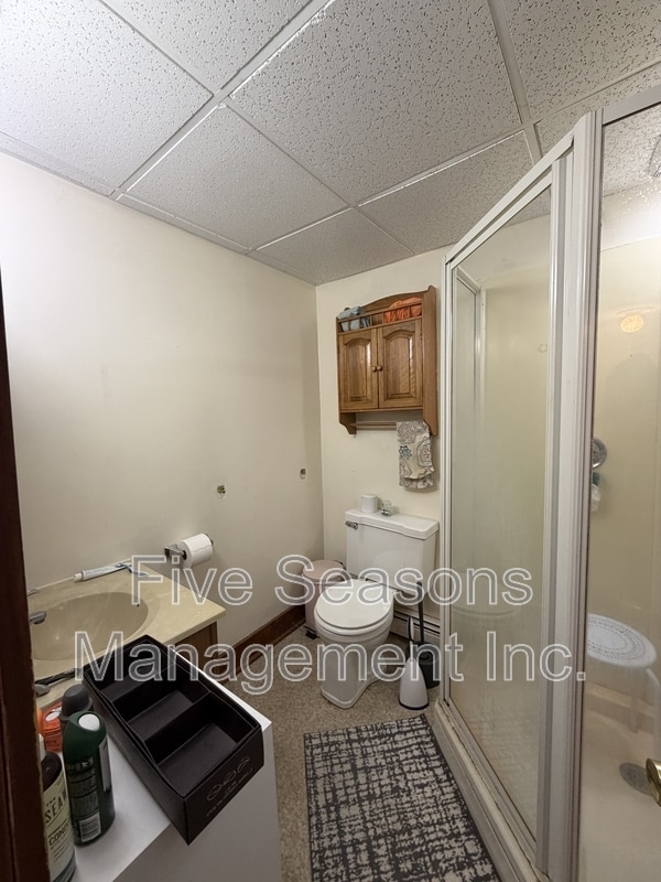 Building Photo - 465-467 Colchester Avenue - 2