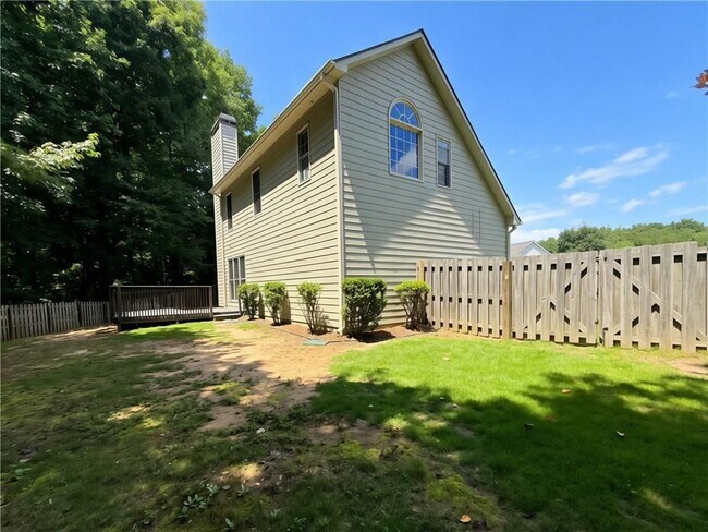 Building Photo - 1707 Hidden Pond Cir