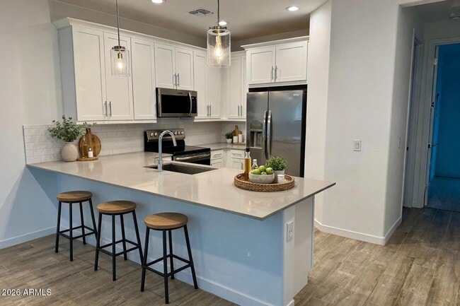 Building Photo - 9833 E Stratus Ave