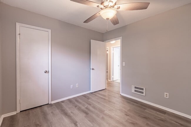 Building Photo - 3/2/2 in S Georgia!