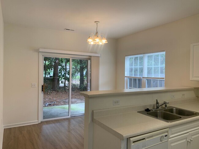 Building Photo - $500 OFF 1ST MONTHS RENT! 3 Bedroom 2 Bath House Available now on Charter Drive