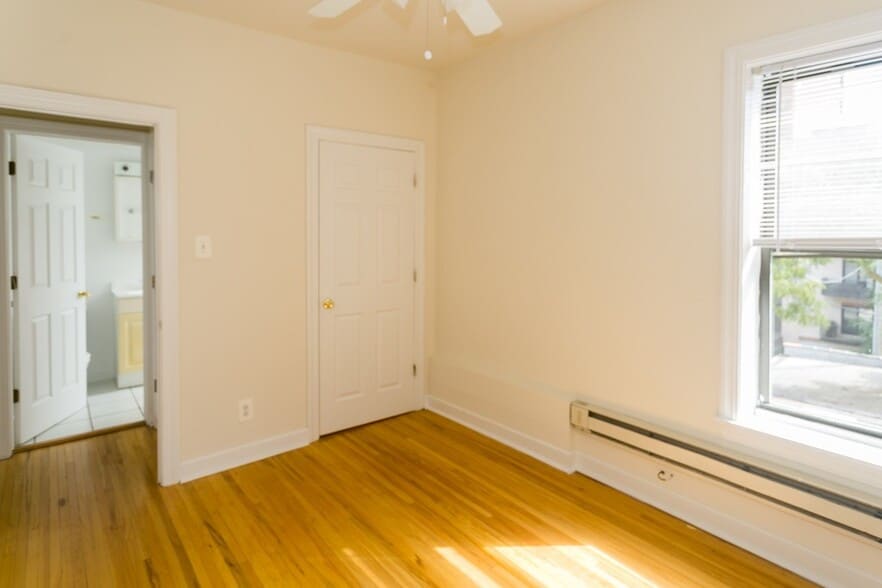 Building Photo - 3754 N Fremont St