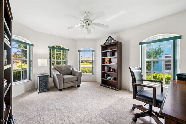 Building Photo - 210 SW 37th Terrace