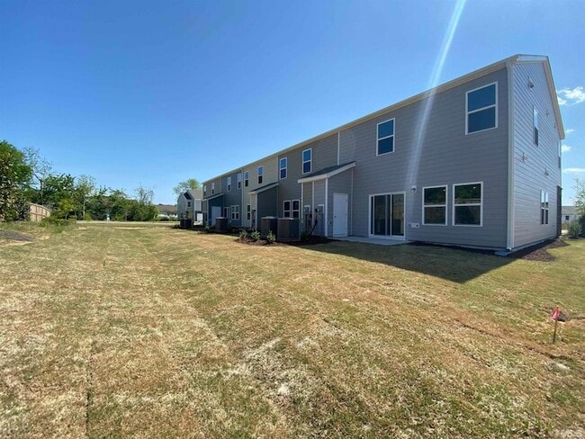 Building Photo - 908 Clearhaven Ln