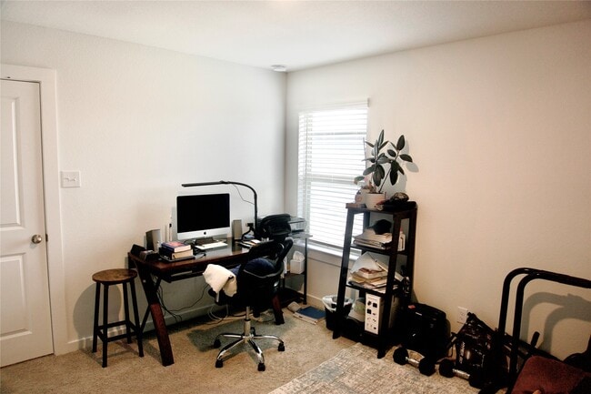 Building Photo - 31106 Aumbrey Ivy Ct