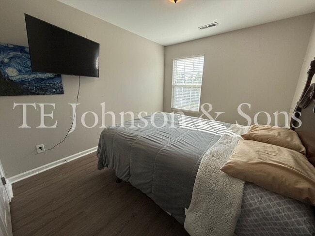 Building Photo - Wonderful location waiting for you