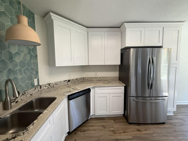 Building Photo - 10713 Plummer Cir