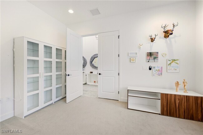 Building Photo - 11899 Gardenia Ave