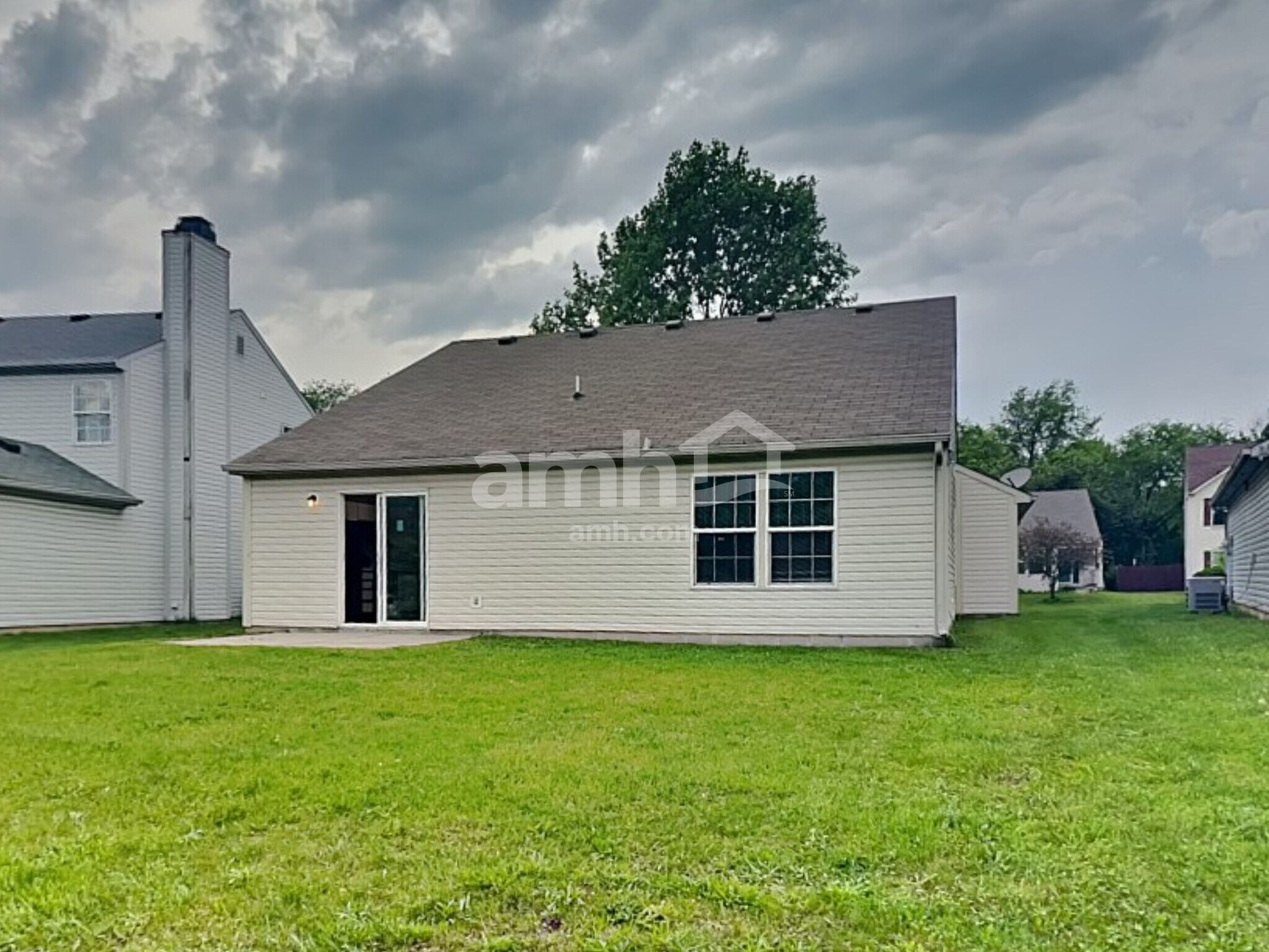 Building Photo - 10917 Snowdrop Way