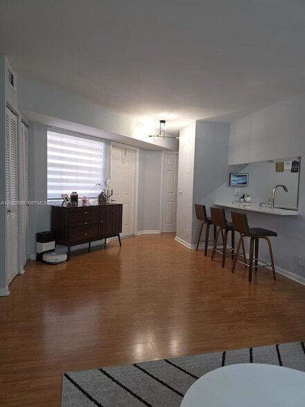 Building Photo - 301 SW 86th Ave