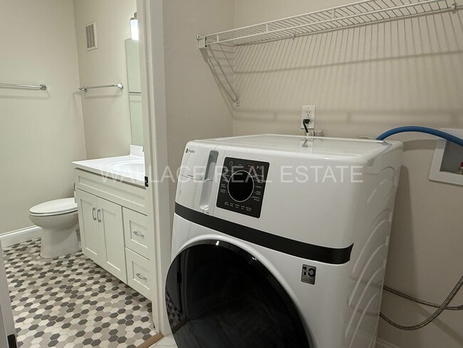 Building Photo - BEAUTIFUL, UPDATED 2 BEDROOM CONDO IN CHEROKEE AT WESTCLIFF