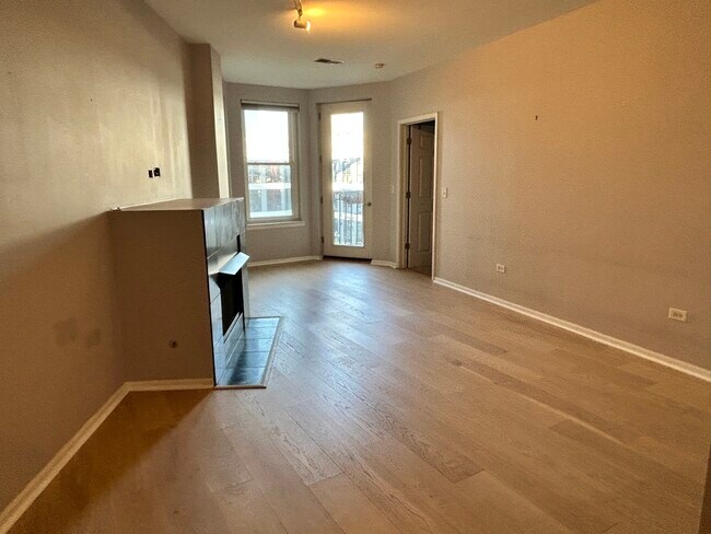 Building Photo - 520 N Halsted St