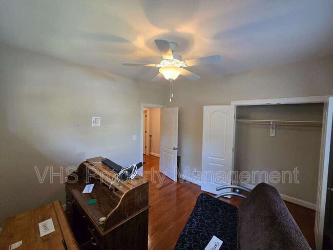 Building Photo - 2400 Lakeview Pkwy