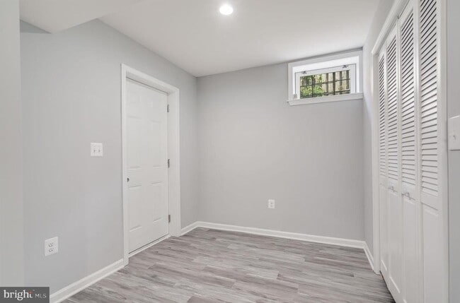 Building Photo - 3312 D St SE