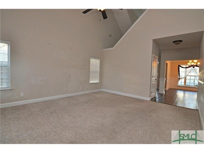 Building Photo - 165 Butler Dr