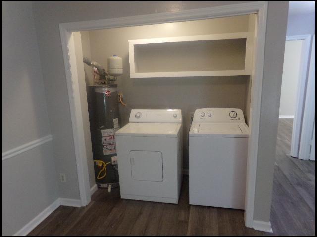 Building Photo - 1807 Sanford Dr