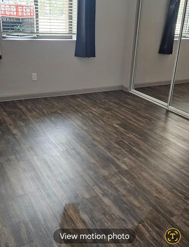 Building Photo - 4704 E Paradise Village Pkwy N